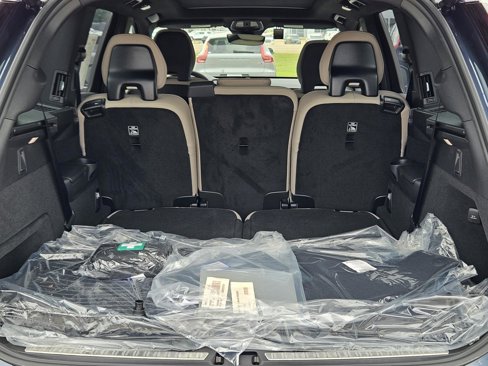 New 2025 Volvo XC90 B5 Plus w/ Protection Package Premier image 13