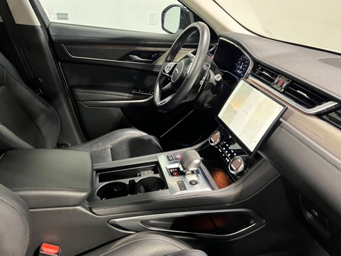 Used 2021 Jaguar F-PACE S image 41