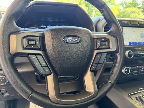 Used 2021 Ford Expedition XLT image 14