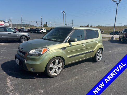 Used 2010 Kia Soul ! image 1