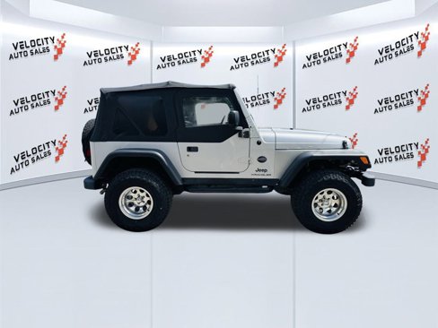 Used 2004 Jeep Wrangler X image 2