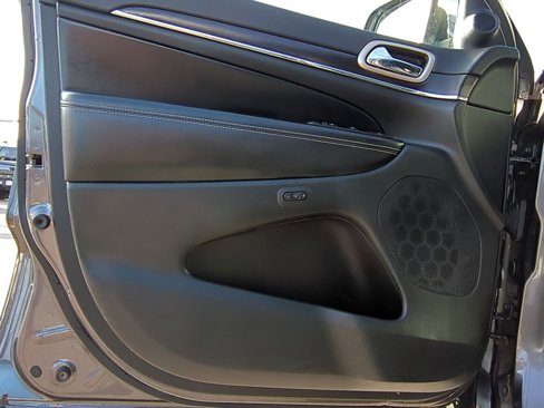 Used 2014 Jeep Grand Cherokee Limited w/ Luxury Group II image 14