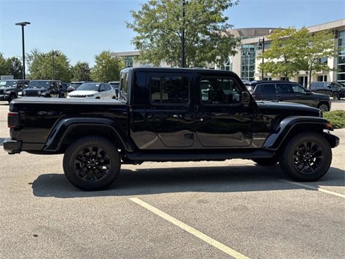 Used 2021 Jeep Gladiator Overland image 4