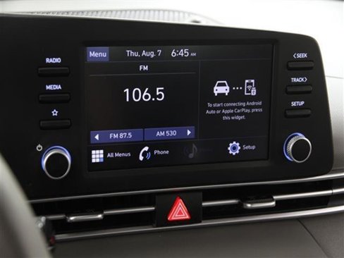 Certified 2023 Hyundai Elantra SE image 10