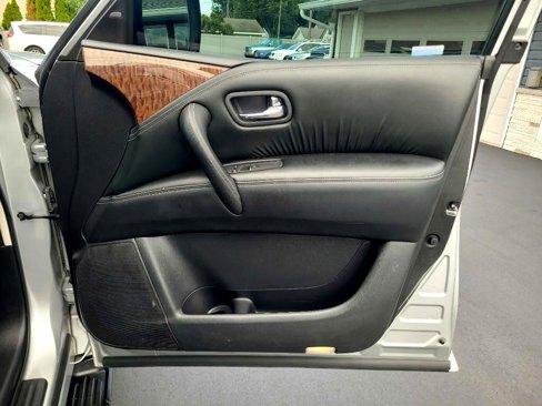 Used 2020 Nissan Armada SL w/ Premium Package image 38