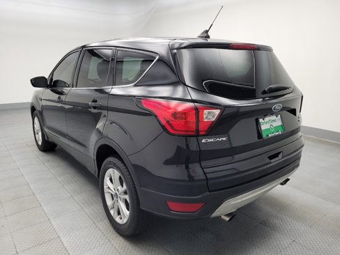 Used 2019 Ford Escape SE image 5