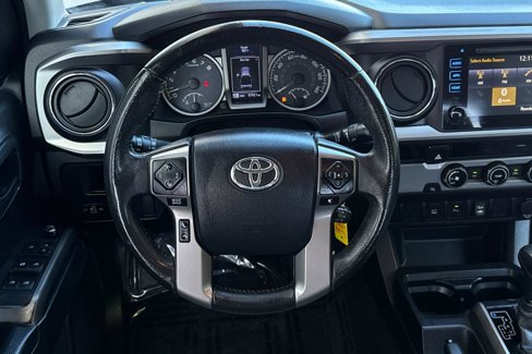 Used 2017 Toyota Tacoma SR5 w/ Tow Package image 16