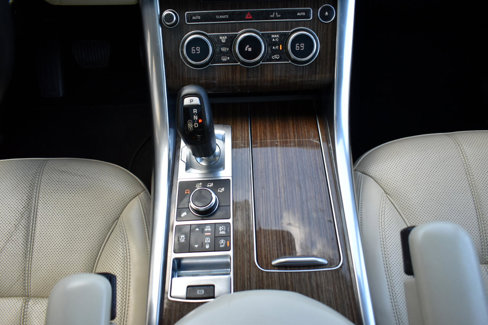 Used 2015 Land Rover Range Rover Sport HSE image 23