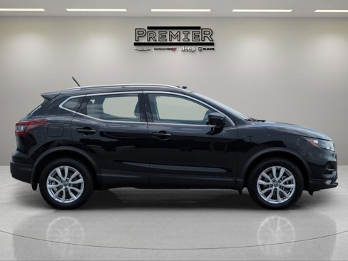 Used 2022 Nissan Rogue Sport SV image 5