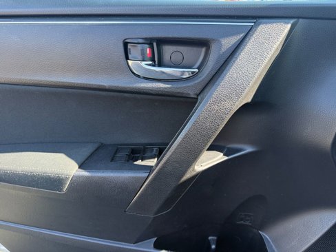 Used 2018 Toyota Corolla L image 20