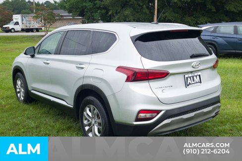 Used 2019 Hyundai Santa Fe SE image 10