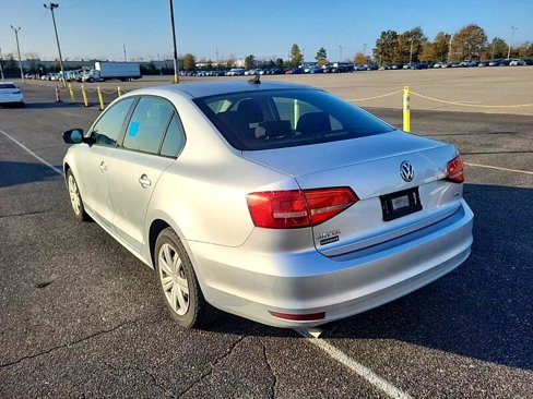 Used 2015 Volkswagen Jetta TDI S image 5