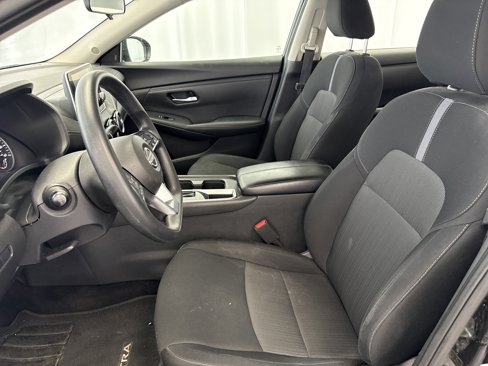 Used 2024 Nissan Sentra SV image 7