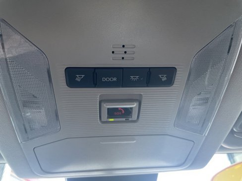 Used 2024 Toyota RAV4 XLE image 31