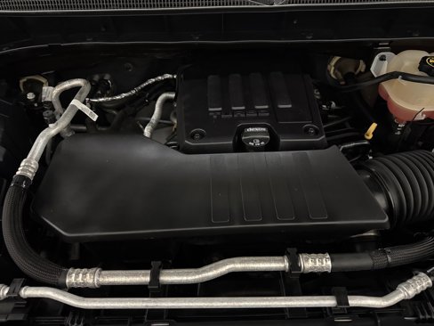 Used 2020 Chevrolet Silverado 1500 Custom w/ Custom Value Package image 7