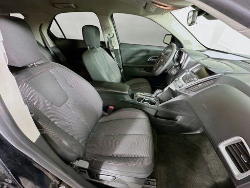 Used 2017 Chevrolet Equinox LS image 31