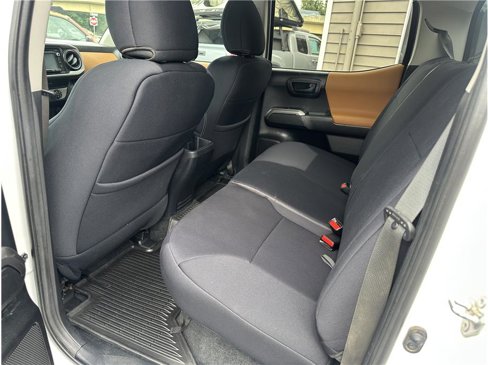 Used 2019 Toyota Tacoma 4x4 Double Cab image 18