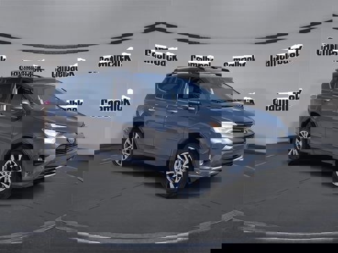 Used 2017 Toyota RAV4 Limited image 1