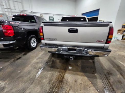 Used 2004 GMC Sierra 1500 SLE w/ Light Duty Power Package image 4