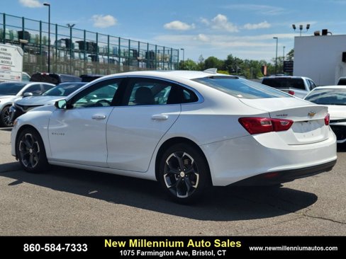 Used 2023 Chevrolet Malibu LT image 3