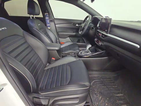 Used 2023 Kia Forte GT-Line w/ GT-Line Premium Package image 26