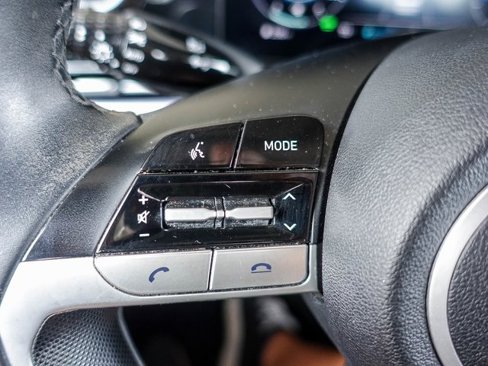Used 2021 Hyundai Elantra Limited image 18