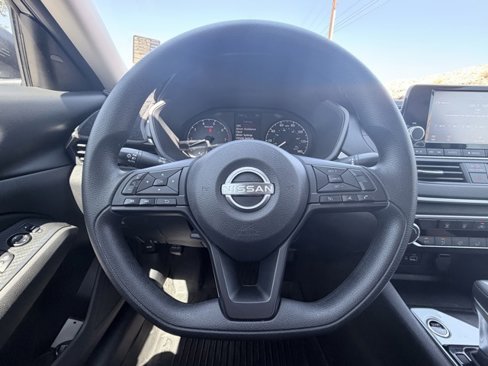 Used 2023 Nissan Altima 2.5 S image 9