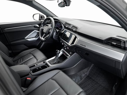 Used 2020 Audi Q3 2.0T Premium Plus w/ Premium Plus Package image 20