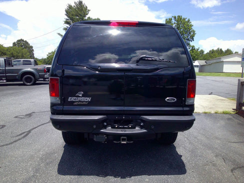 Used 2005 Ford Excursion Limited image 7