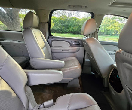Used 2013 Chevrolet Suburban LTZ image 24