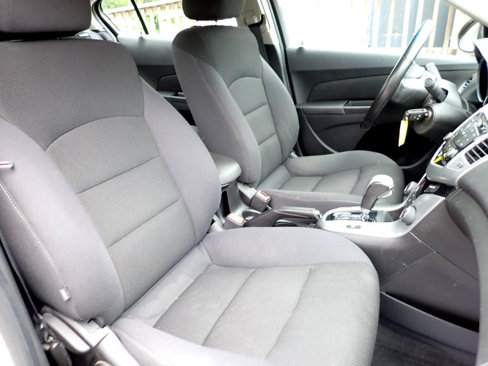 Used 2014 Chevrolet Cruze LT image 32