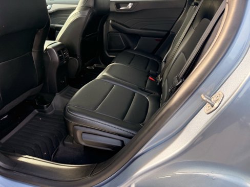 Used 2022 Ford Escape SEL image 11