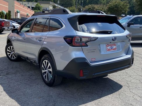 Used 2022 Subaru Outback Premium image 26