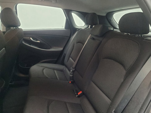 Used 2020 Hyundai Elantra GT image 18