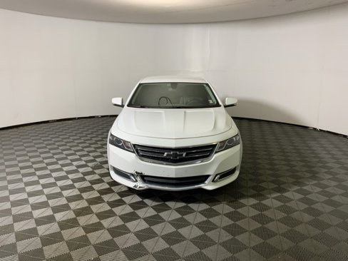 Used 2017 Chevrolet Impala LT image 3