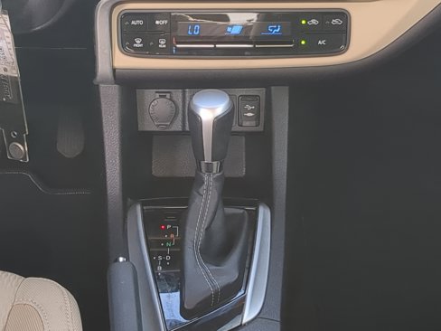 Used 2019 Toyota Corolla LE image 25