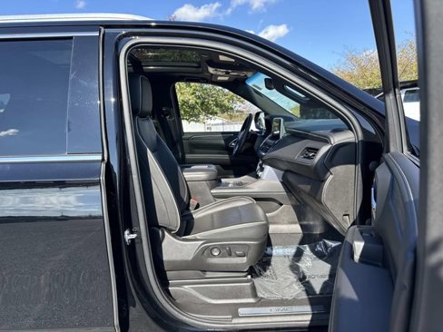 Used 2021 GMC Yukon SLT w/ SLT Luxury Plus Package image 11