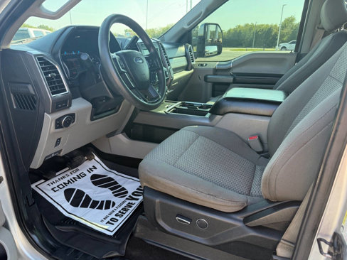 Used 2017 Ford F250 XLT w/ XLT Premium Package image 16