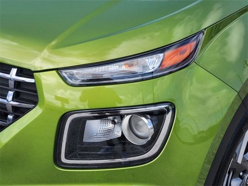 Used 2024 Hyundai Venue SEL image 9