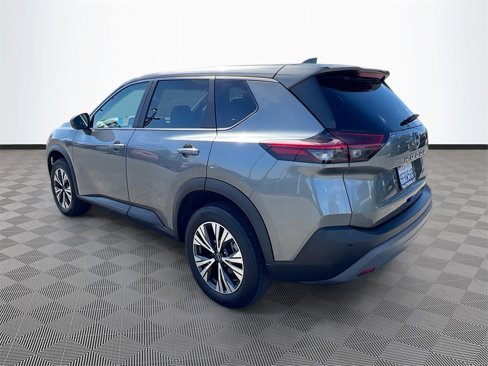 Used 2023 Nissan Rogue SV image 5