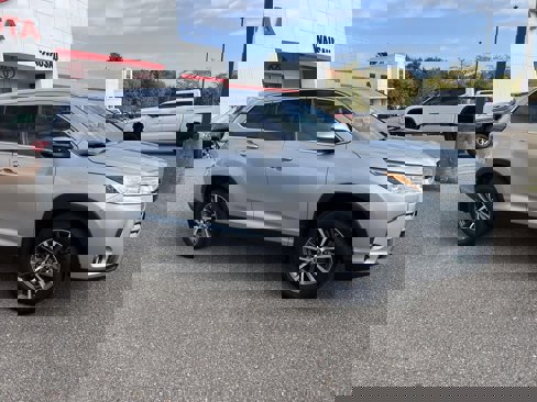 Certified 2019 Toyota Highlander XLE image 7