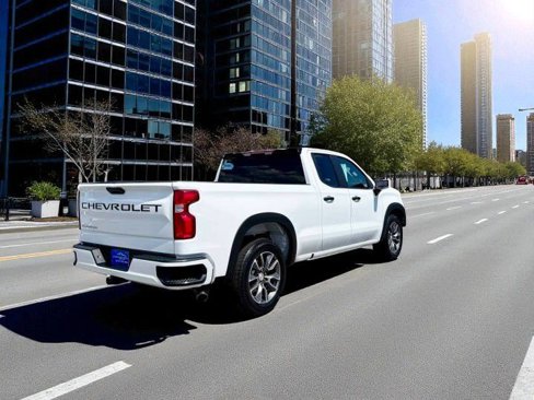 Used 2019 Chevrolet Silverado 1500 Custom w/ Trailering Package image 3