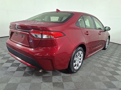 Used 2022 Toyota Corolla LE image 10