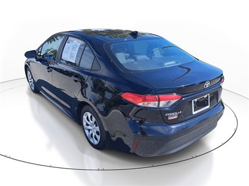 Used 2023 Toyota Corolla LE image 3
