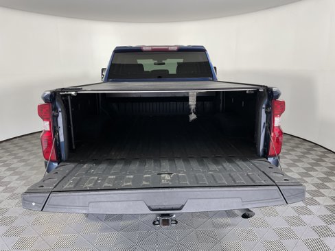 Used 2022 Chevrolet Silverado 2500 Custom w/ Custom Value Package image 19
