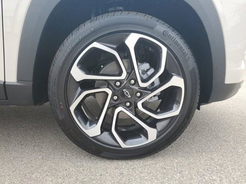 New 2026 Chevrolet Trax RS w/ Driver Confidence Package image 5