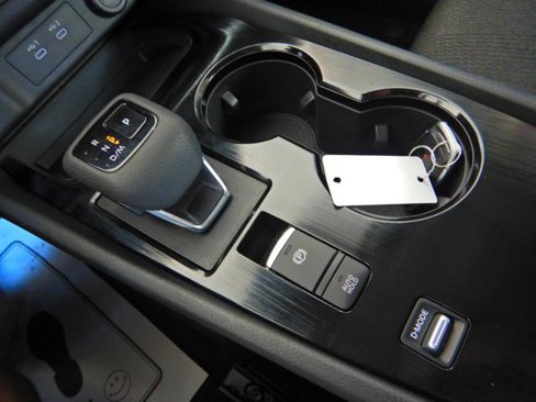 Used 2025 Nissan Rogue SV image 19