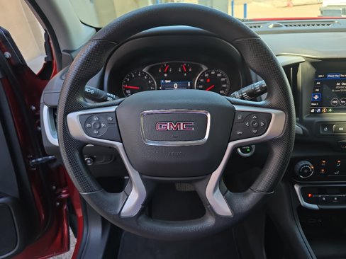 Used 2022 GMC Terrain SLE image 13