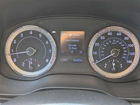 Used 2022 Hyundai Venue Limited image 11