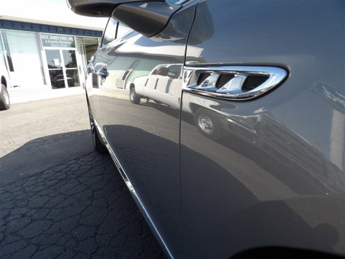 Used 2017 Buick LaCrosse Essence image 9
